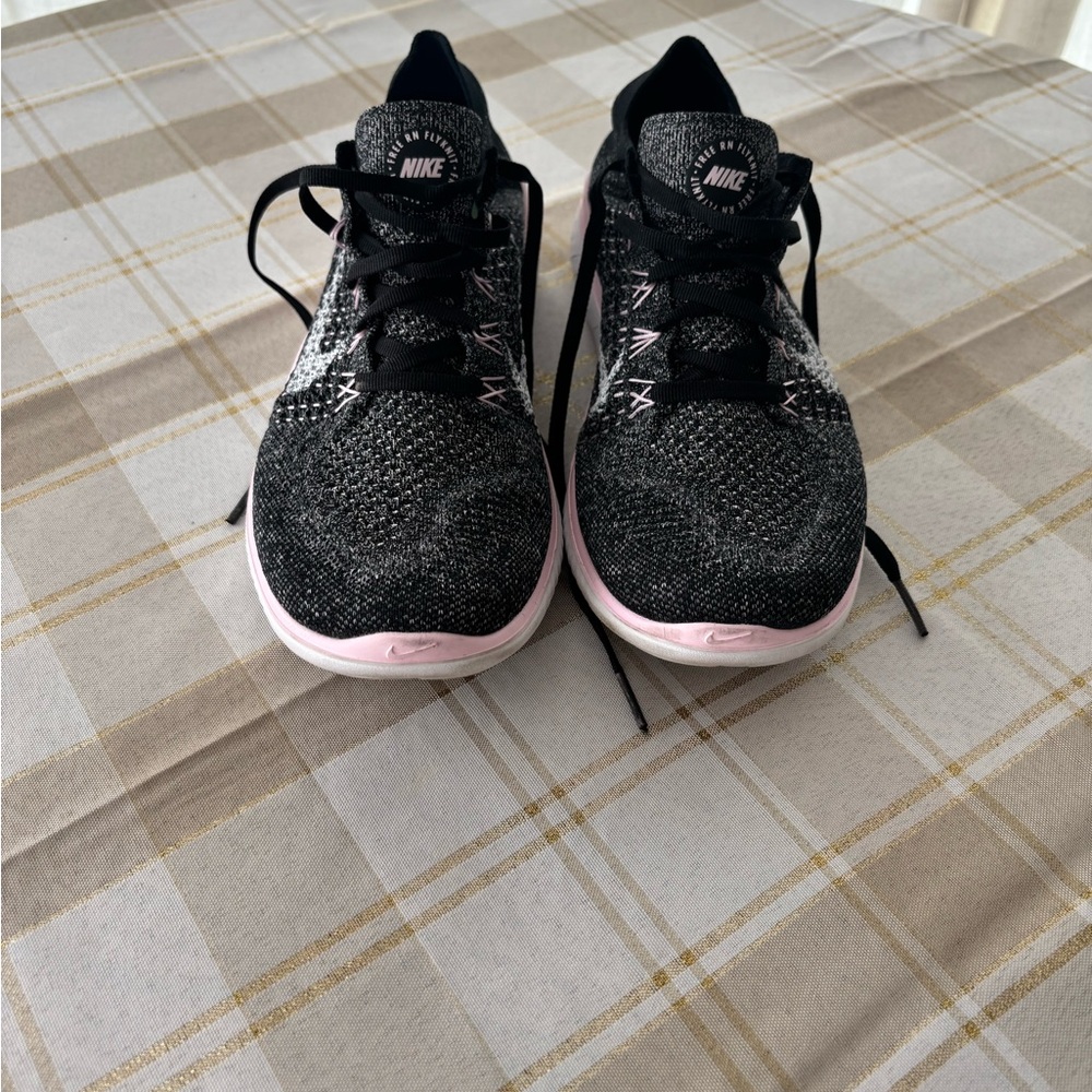 Nike Women’s Free Run Flyknit